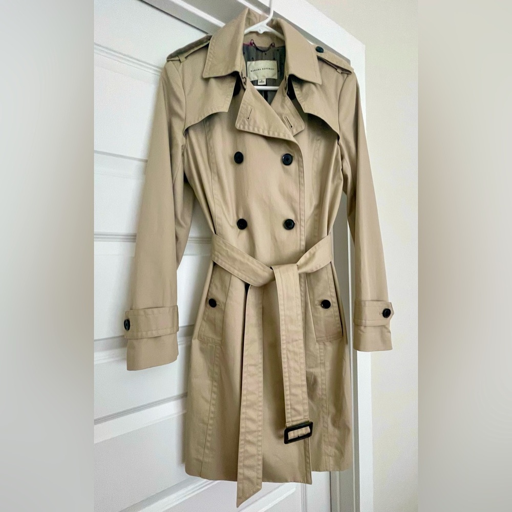 Classic Banana Republic Trench Coat